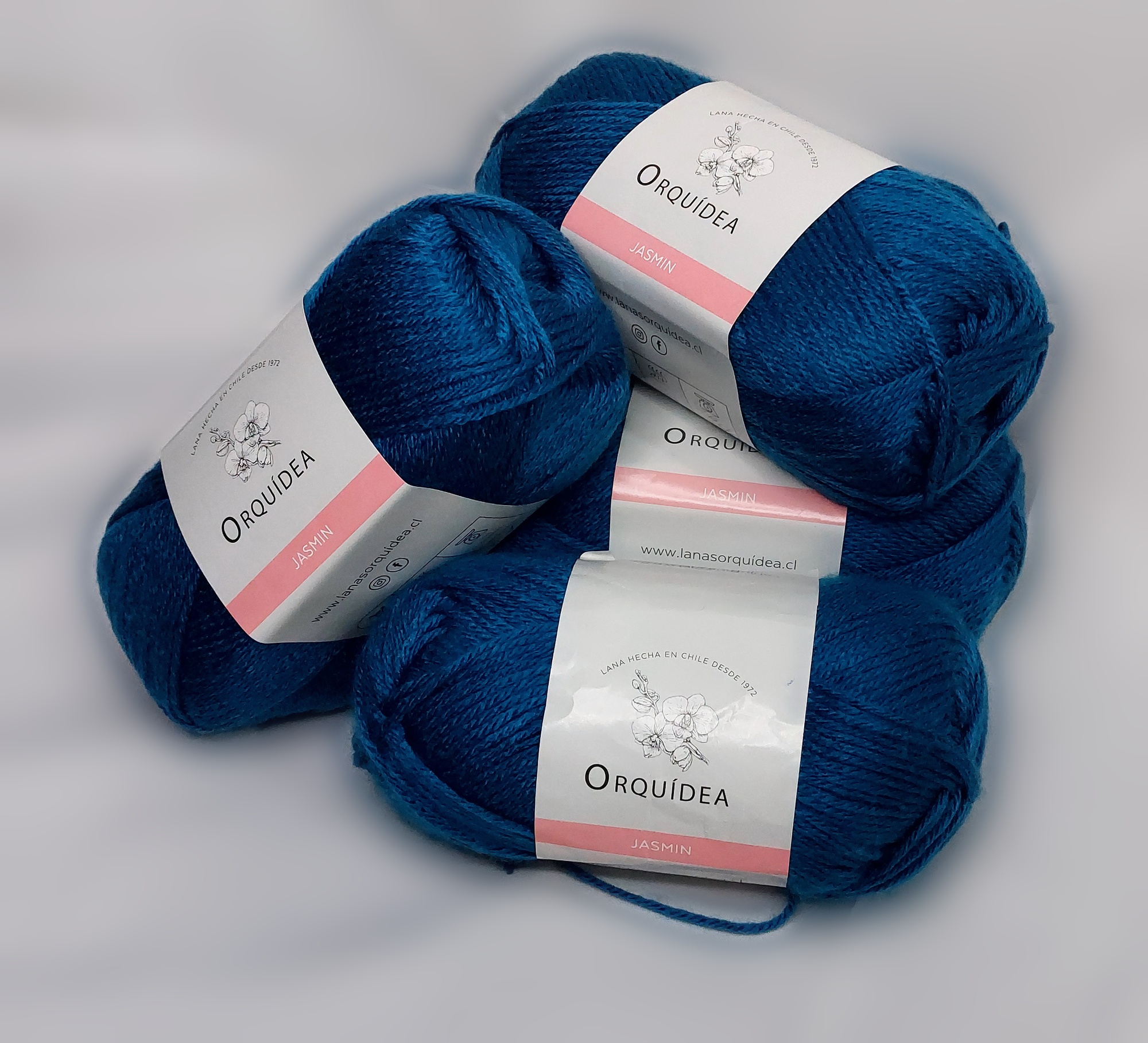 Ovillo Azul Petróleo
