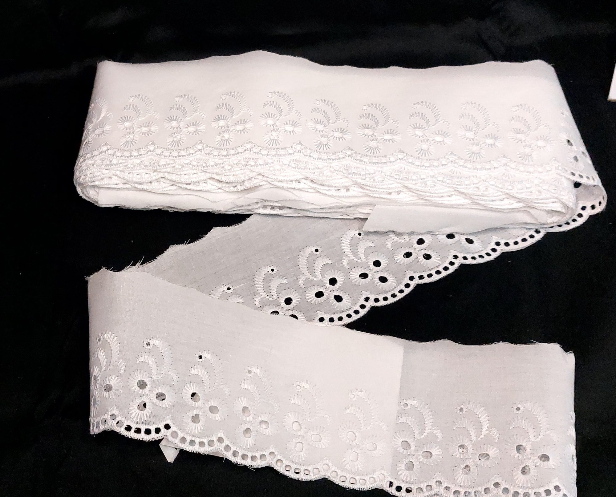 Pasa Cintas 8,5cm Broderie